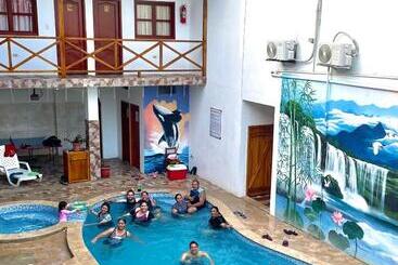 ペンション Hostal Laurita Beach