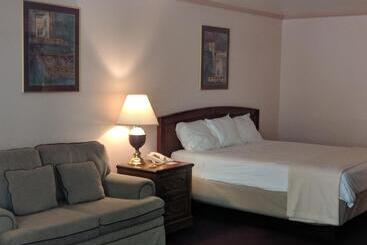 Saddle West Hotel And Casino And Rv Park