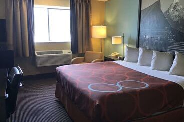 هتل Super 8 By Wyndham Casper East/Evansville