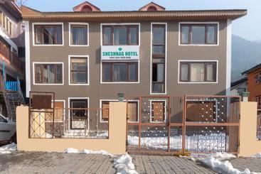 Отель Capital O 66228 Sheeshnag