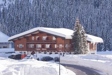 Pansiyon Landhaus Almrausch