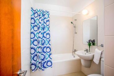 آپارتمانهای توریستها Villa White Moonflower