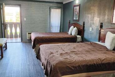 فندق Stratford Inn Tyler