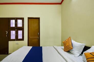 Hotel Spot On Sunshine