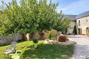 Otel Hôtel Restaurant Le Clos De L 'ancien Pressoir