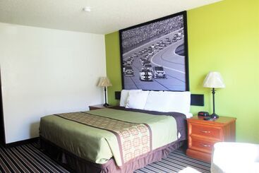 汽车旅馆 Super 8 By Wyndham South Boston Va