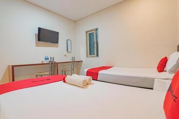 Pensão Reddoorz At Rajawali Km 5 Palangkaraya