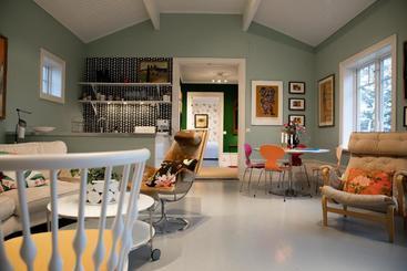 Bed and Breakfast Artstay