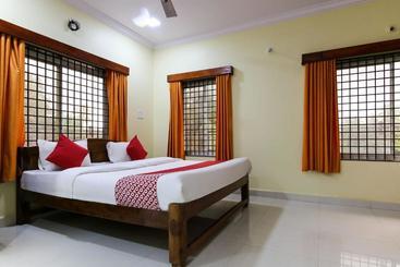 Hotel Oyo 47344 Morjim Palms Stays
