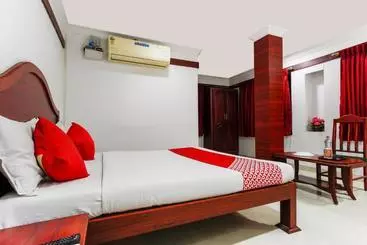 هتل Oyo 69269 Green Star Residency