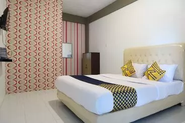 Spot On 1772 Hotel Penginapan Cemara Syariah