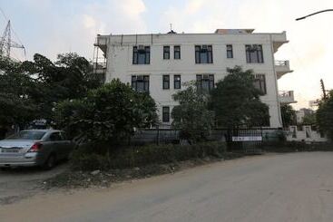 Fabhotel Corple Stays