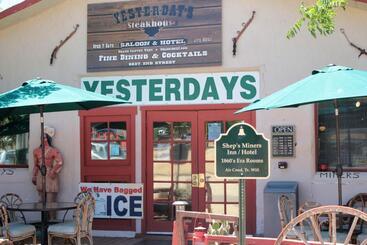 Grand Canyon West Hotel Sheps Miners Inn
