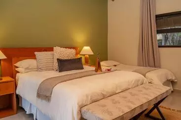 Hotel Tomo Safari Lodge