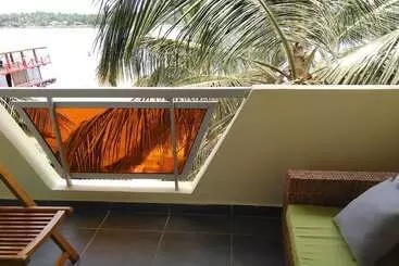 هتل Rosa Beach   Chez Rodrigue