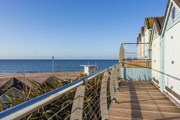 ツーリストアパートメント Swallows   Bournemouth