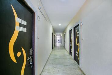 Hotel Oyo 36721 Kalika Resort