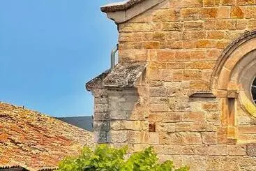 Bed and Breakfast La Maison Des Vendangeurs   Table D Hôtes Le Soir Du Jeudi Au Dimanche  Jacuzzi   Balnéo Spa   Acces