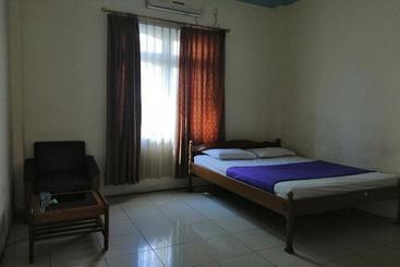 ホテル Asria By Oyo Rooms