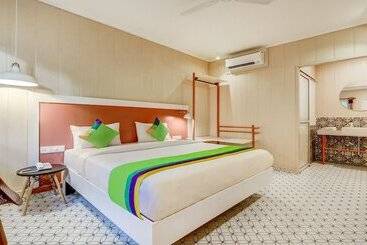 Hotel Treebo Morjim Banyan Resort