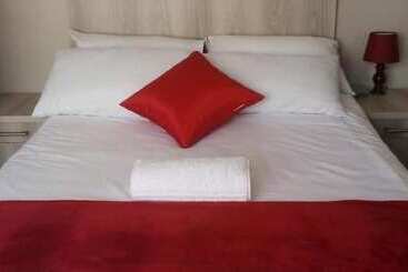 Ivory Inn Bed & Breakfast