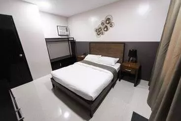 Hotel Bumble V Subic