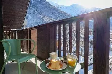 Plan B Hotel   Living Chamonix