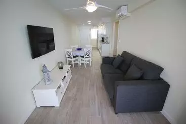 Huoneisto Sea Front   Stunning Views