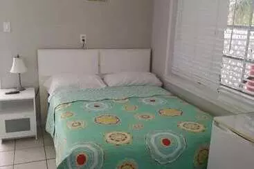 Tropical Sky Ranch Motel