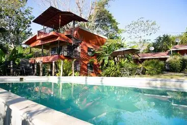 ホテル Jungle Lodge At Wild Sun Rescue Center