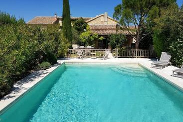 شقق خاصة سياحية Villa De 5 Chambres Avec Piscine Privee Jardin Clos Et Wifi A Seguret