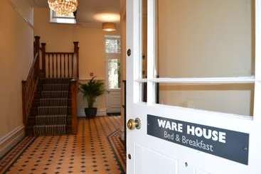 Ware House B&b