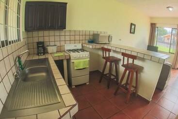 آپارتمان Condo S Vista Al Volcan