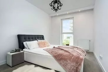 آپارتمان‌های توریست‌ها Elite Apartments Marine Cztery Oceany