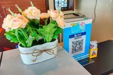 Hotel Louis  Runway View