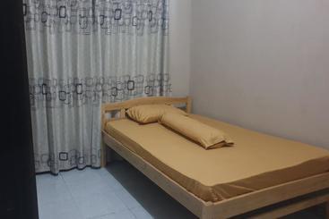 호텔 Oyo 3304 Garuda Guest House