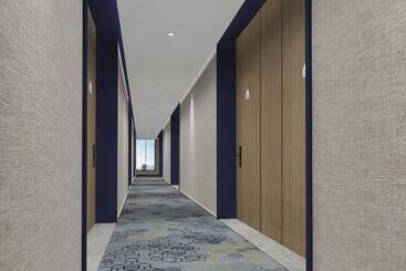 Отель Holiday Inn Express Pengzhou Downtown, An Ihg