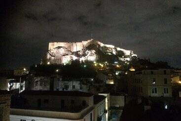 Ferienwohnungen Check Point   Plaka