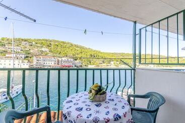 Turista apartmanok Apartments Komin