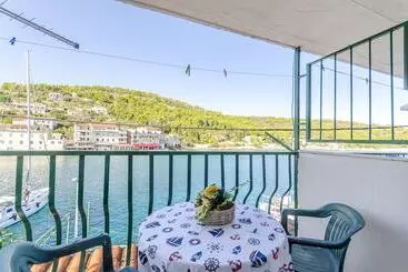 Apartamente turistice Apartments Komin