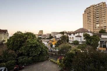 تختخواب و صبحانه Rustika