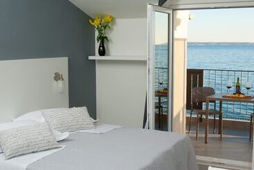 Turista apartmanok Seaside Luxury Suites
