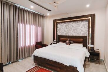 Golden Rock   Am Hotel Kollection