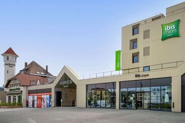 Отель Ibis Styles Paris Romainville