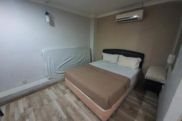 Hotel Oyo 89970 Dg