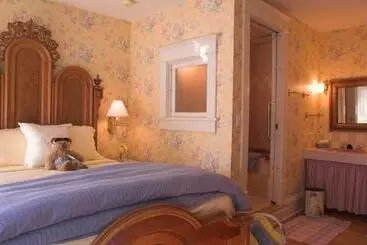 Hotel White Lace Inn