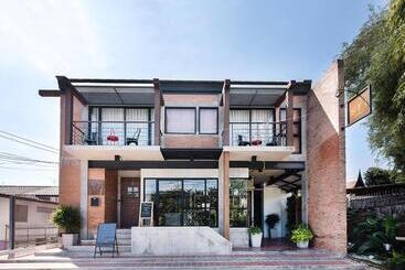 هاستل Sri Ayutthaya