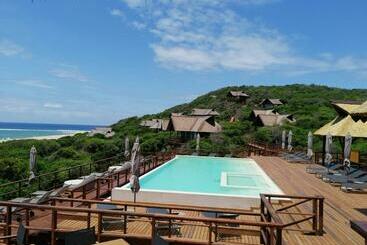 Montebelo Milibangalala Bay Resort