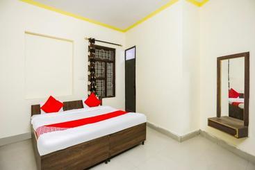 Hotell Oyo 69531 Lovely Resort