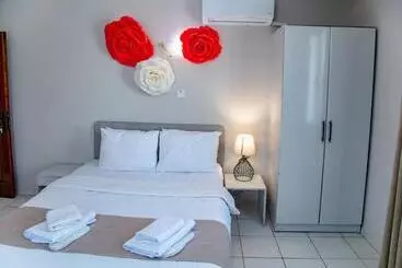 هاستل Homelike Guest House